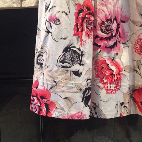 Elegant Flower Print Dress - Picture 3 of 7